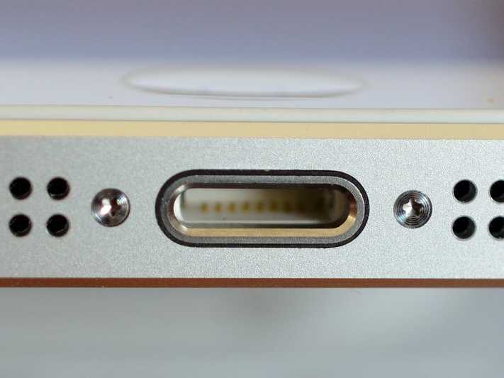 iPhone 5S Dock Connector/Charging Port Replacement﻿ Service